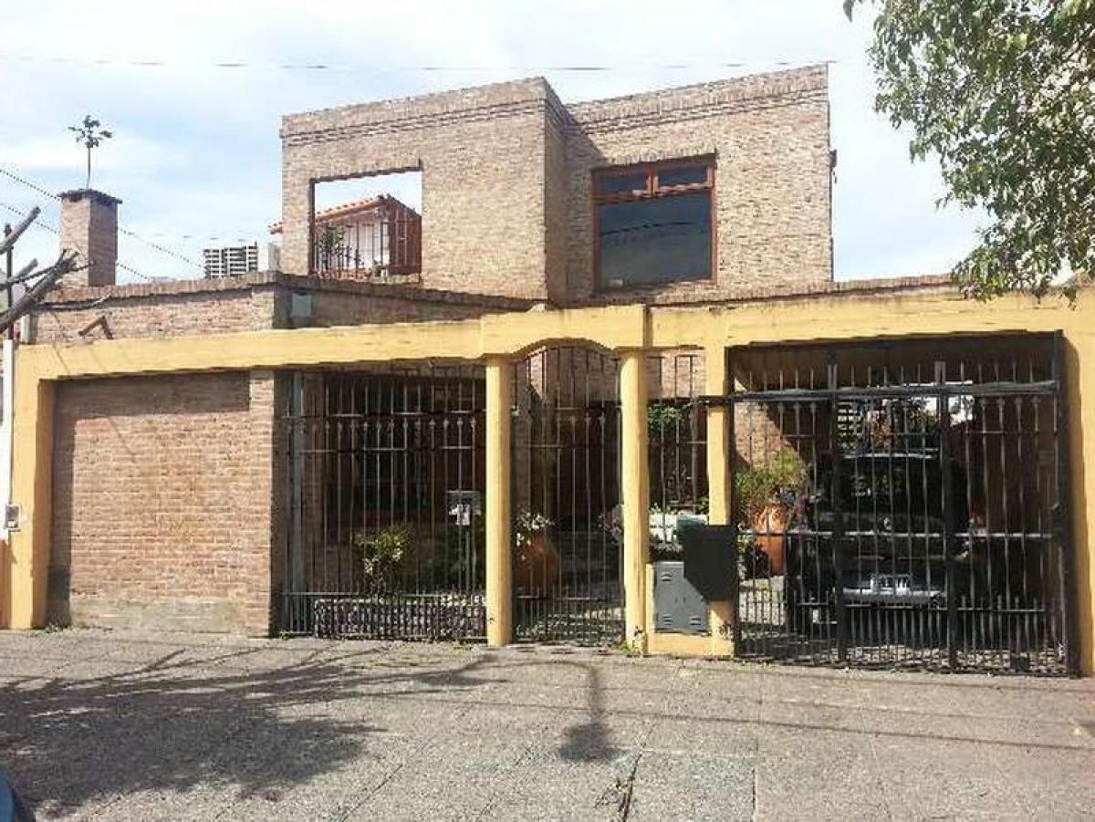 Picture of Home For Sale in Moron, Buenos Aires, Argentina