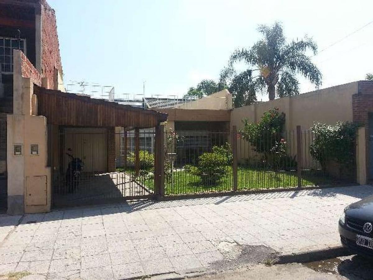 Picture of Home For Sale in Moron, Buenos Aires, Argentina