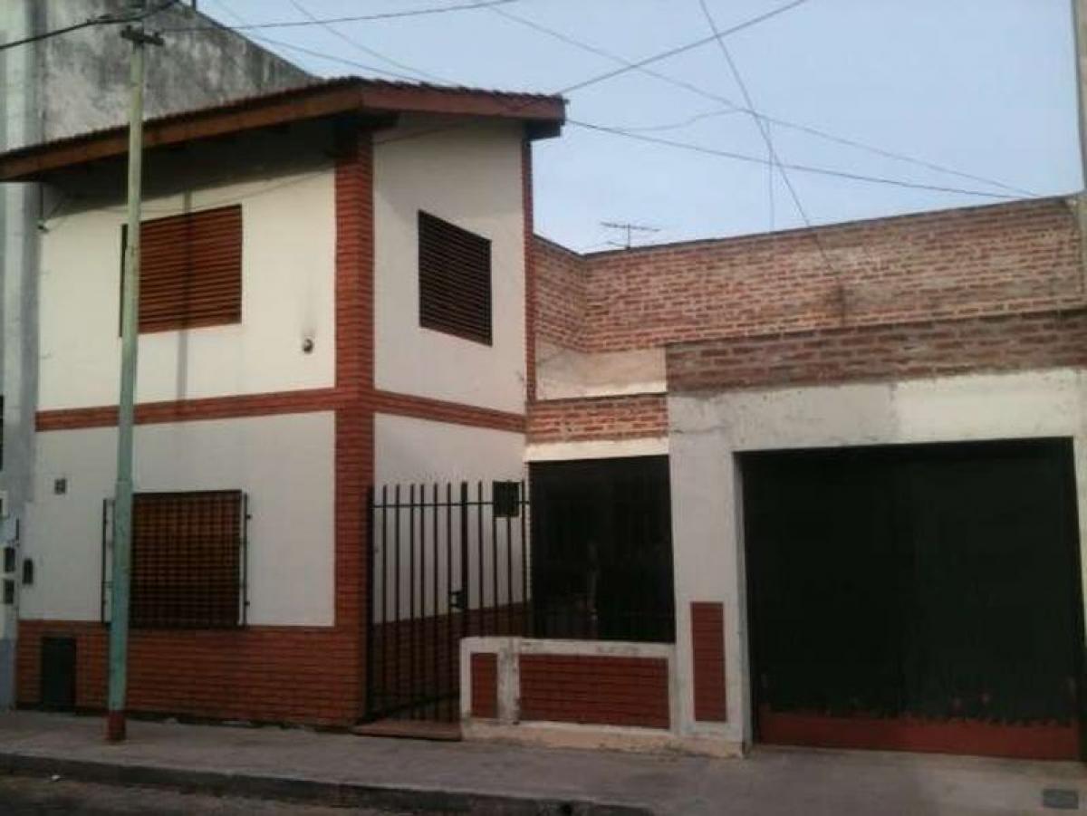 Picture of Home For Sale in Moron, Buenos Aires, Argentina