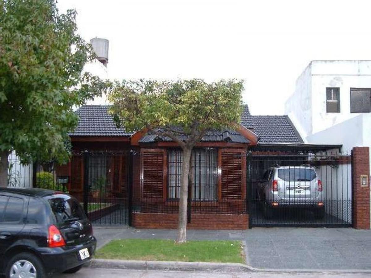 Picture of Home For Sale in Moron, Buenos Aires, Argentina