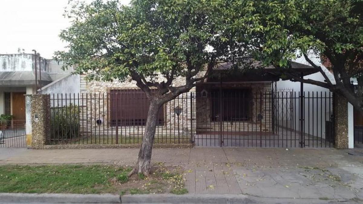 Picture of Home For Sale in Tres De Febrero, Buenos Aires, Argentina