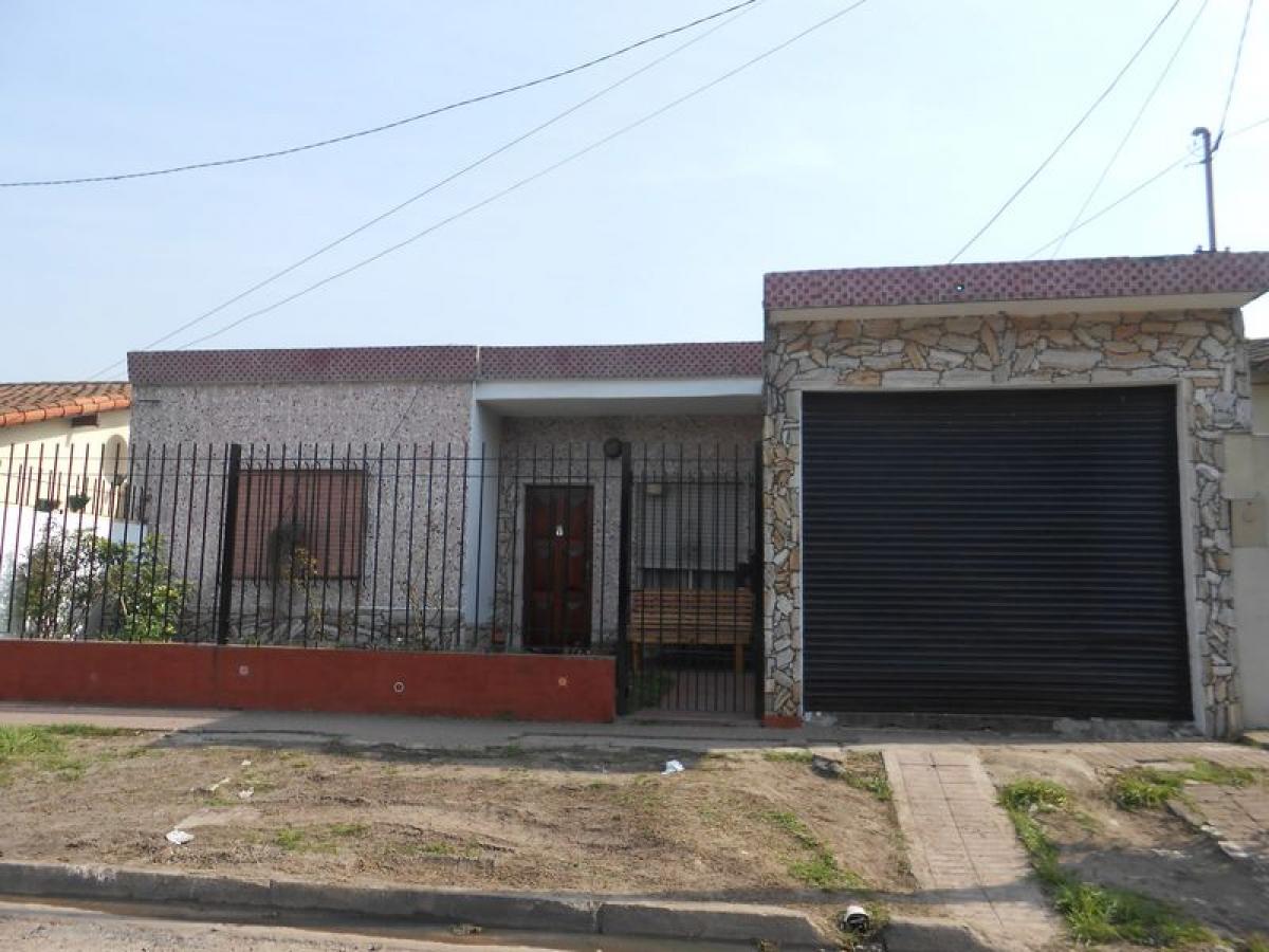 Picture of Home For Sale in Bs.As. G.B.A. Zona Oeste, Buenos Aires, Argentina