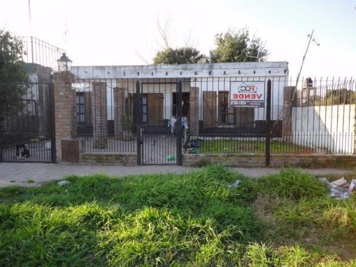 Picture of Home For Sale in Ezeiza, Buenos Aires, Argentina