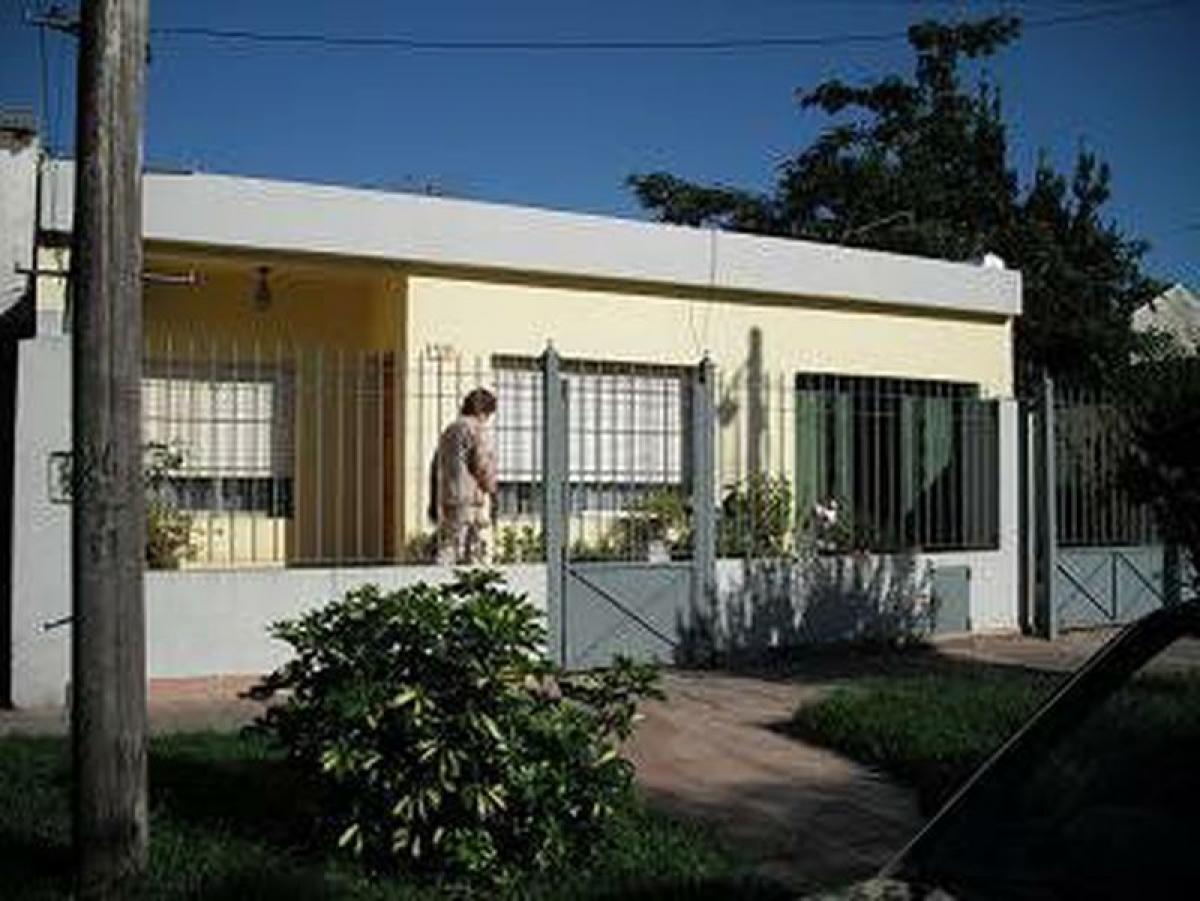 Picture of Home For Sale in Almirante Brown, Distrito Federal, Argentina