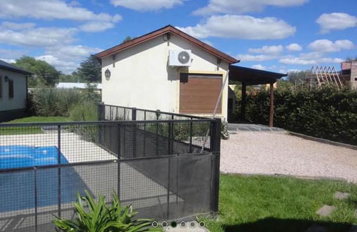 Picture of Home For Sale in Coronel Suarez, Buenos Aires, Argentina