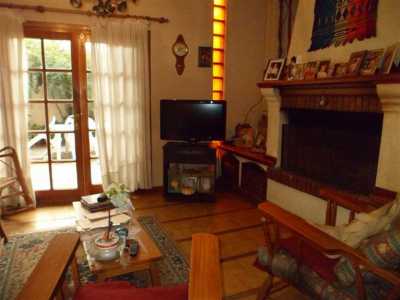 Home For Sale in Coronel Suarez, Argentina