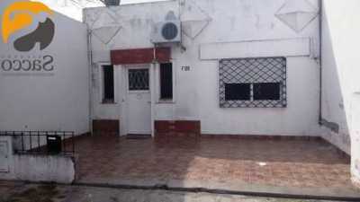 Home For Sale in Trenque Lauquen, Argentina