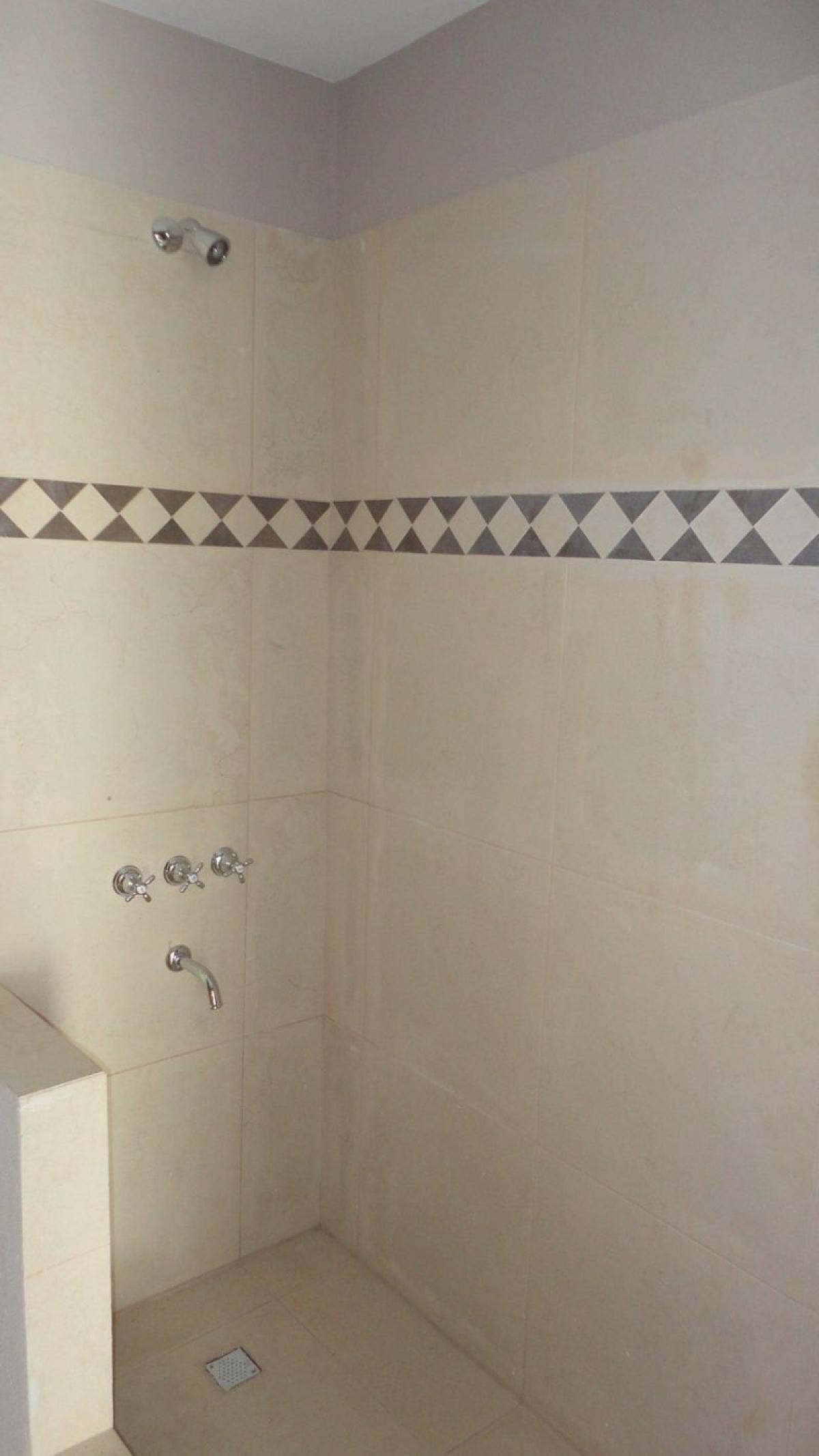 Picture of Office For Sale in Tres De Febrero, Buenos Aires, Argentina