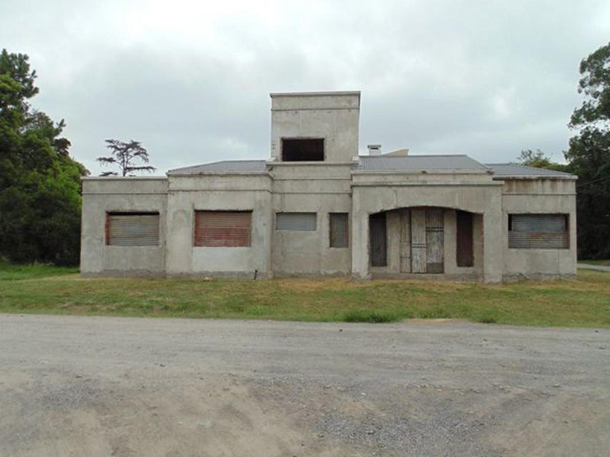 Picture of Home For Sale in Capitan Sarmiento, Buenos Aires, Argentina