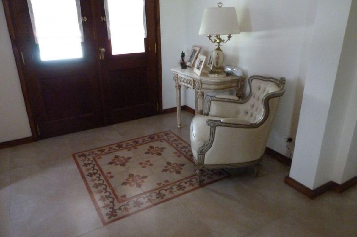 Picture of Home For Sale in Exaltacion De La Cruz, Buenos Aires, Argentina