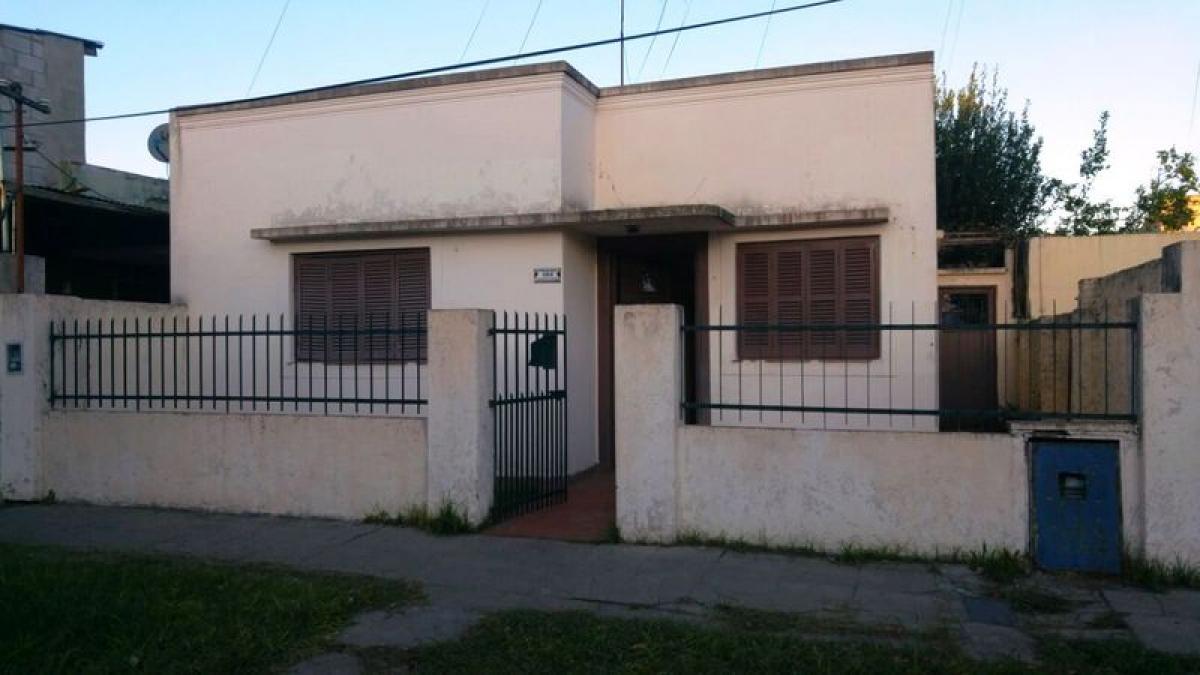 Picture of Home For Sale in Hurlingham, Buenos Aires, Argentina