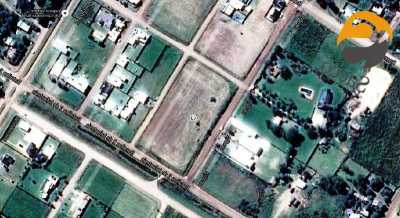 Residential Land For Sale in Trenque Lauquen, Argentina