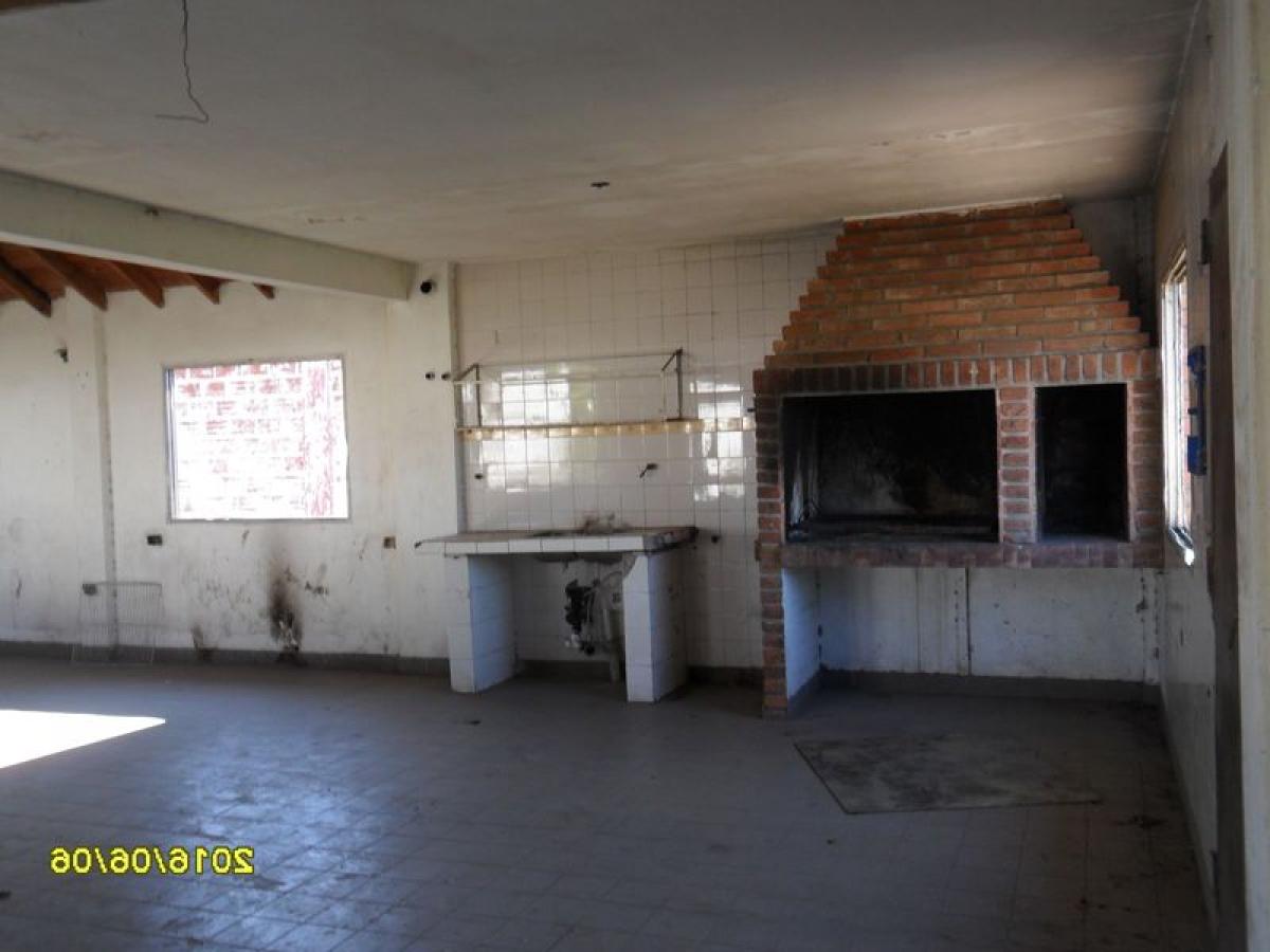 Picture of Residential Land For Sale in Malvinas Argentinas, Buenos Aires, Argentina