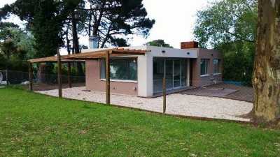 Home For Sale in General Pueyrredon, Argentina