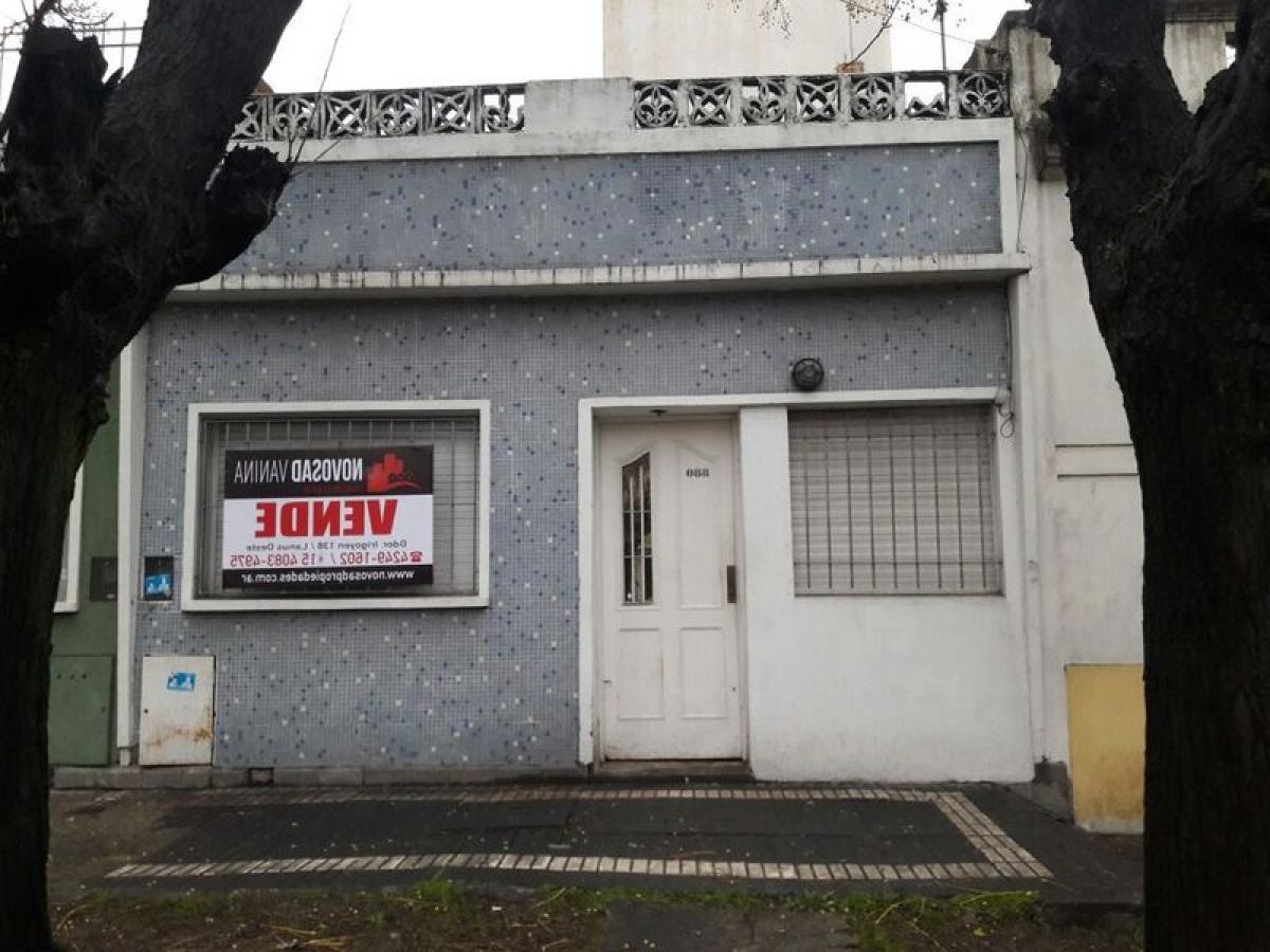 Picture of Home For Sale in Lanus, Buenos Aires, Argentina