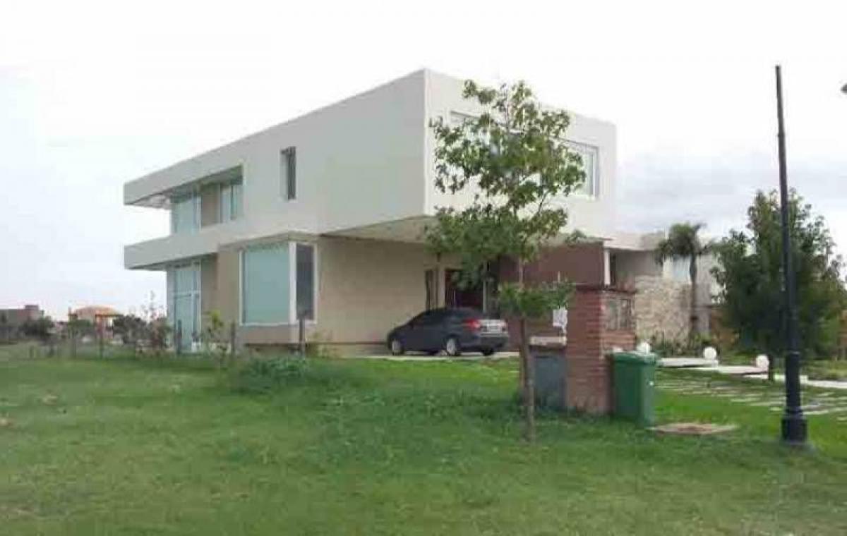 Picture of Home For Sale in Tigre, Buenos Aires, Argentina
