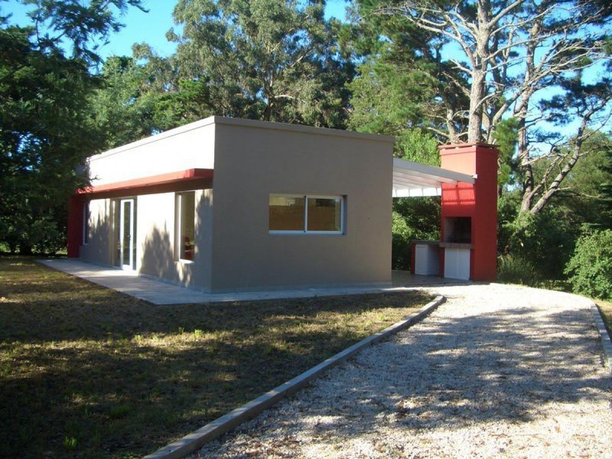 Picture of Home For Sale in General Pueyrredon, Buenos Aires, Argentina