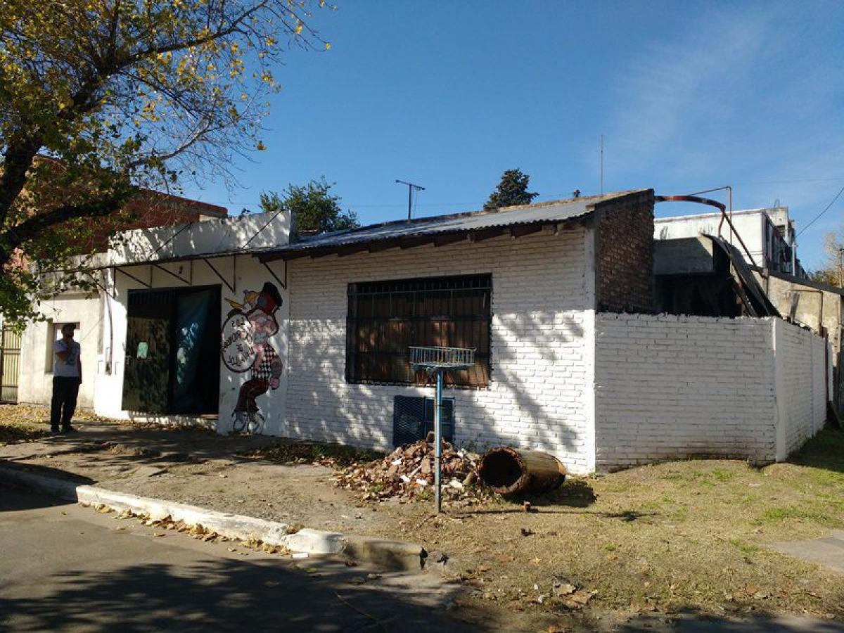 Picture of Residential Land For Sale in Lomas De Zamora, Buenos Aires, Argentina