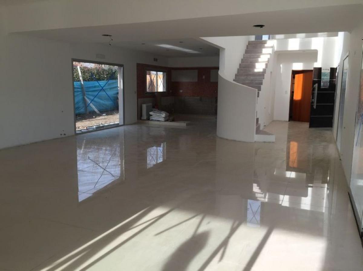 Picture of Home For Sale in Lujan, Buenos Aires, Argentina