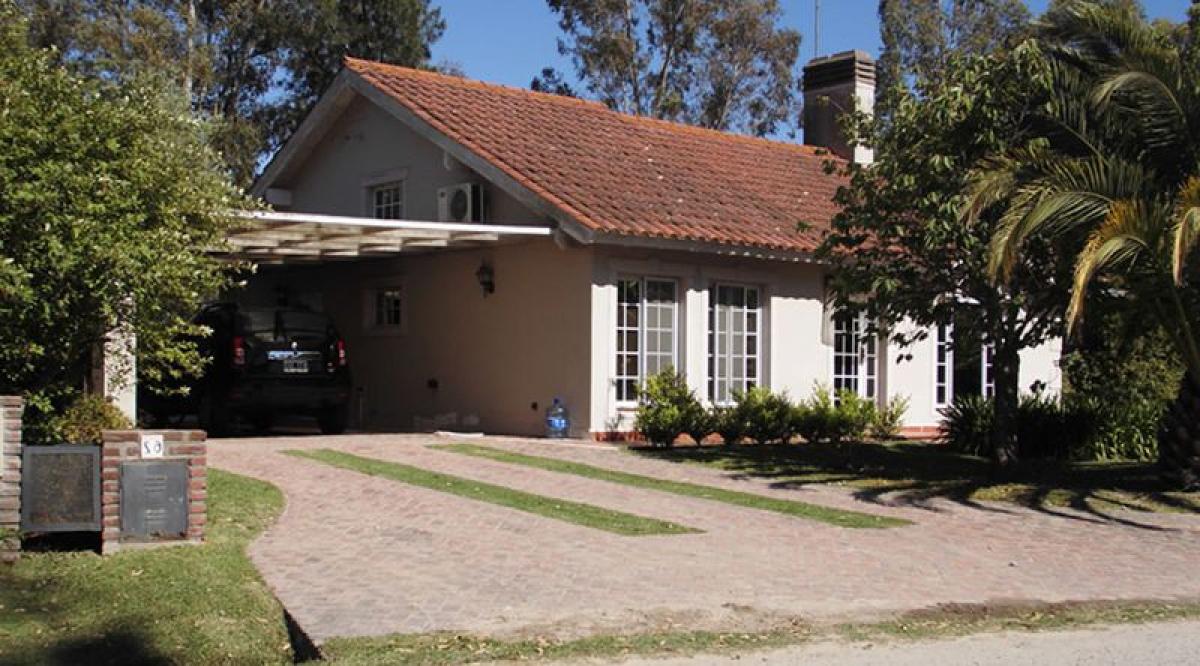 Picture of Home For Sale in Chascomus, Buenos Aires, Argentina