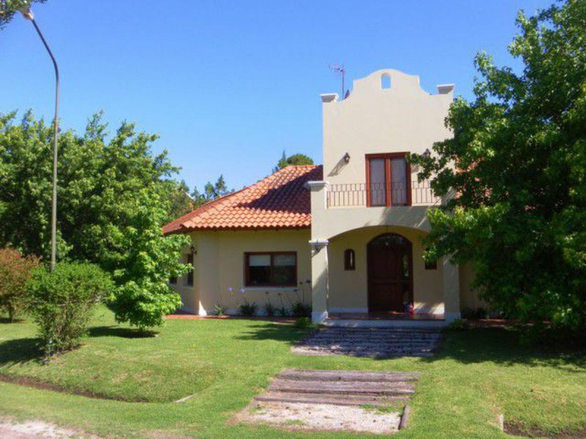 Picture of Home For Sale in Chascomus, Buenos Aires, Argentina