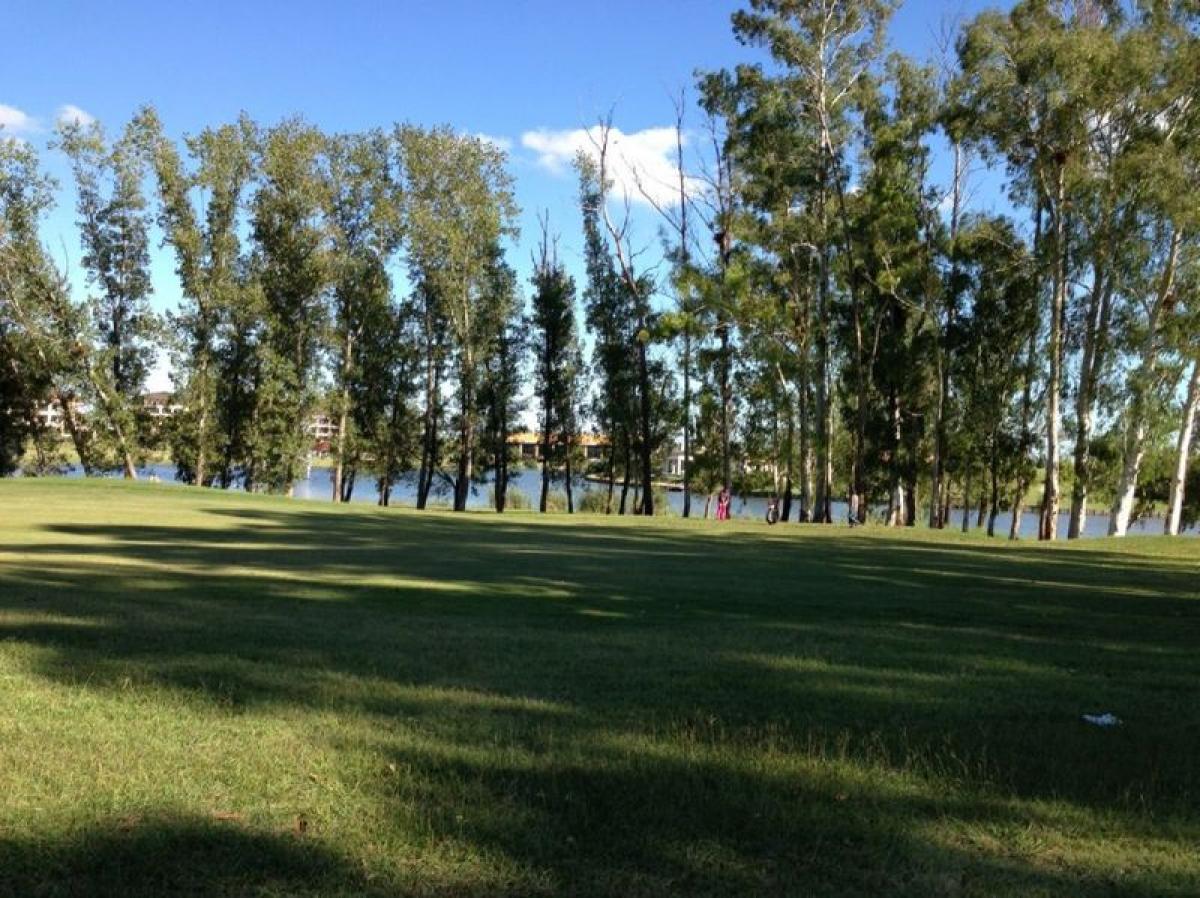 Picture of Home For Sale in Exaltacion De La Cruz, Buenos Aires, Argentina