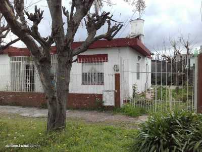 Home For Sale in Florencio Varela, Argentina