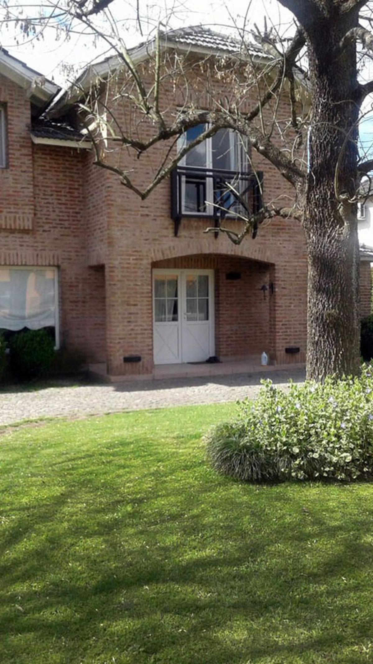 Picture of Home For Sale in Moreno, Buenos Aires, Argentina