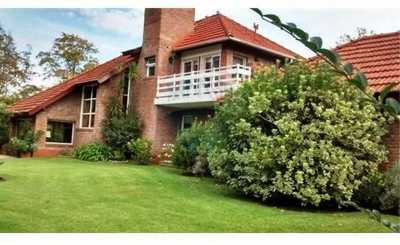 Home For Sale in Exaltacion De La Cruz, Argentina