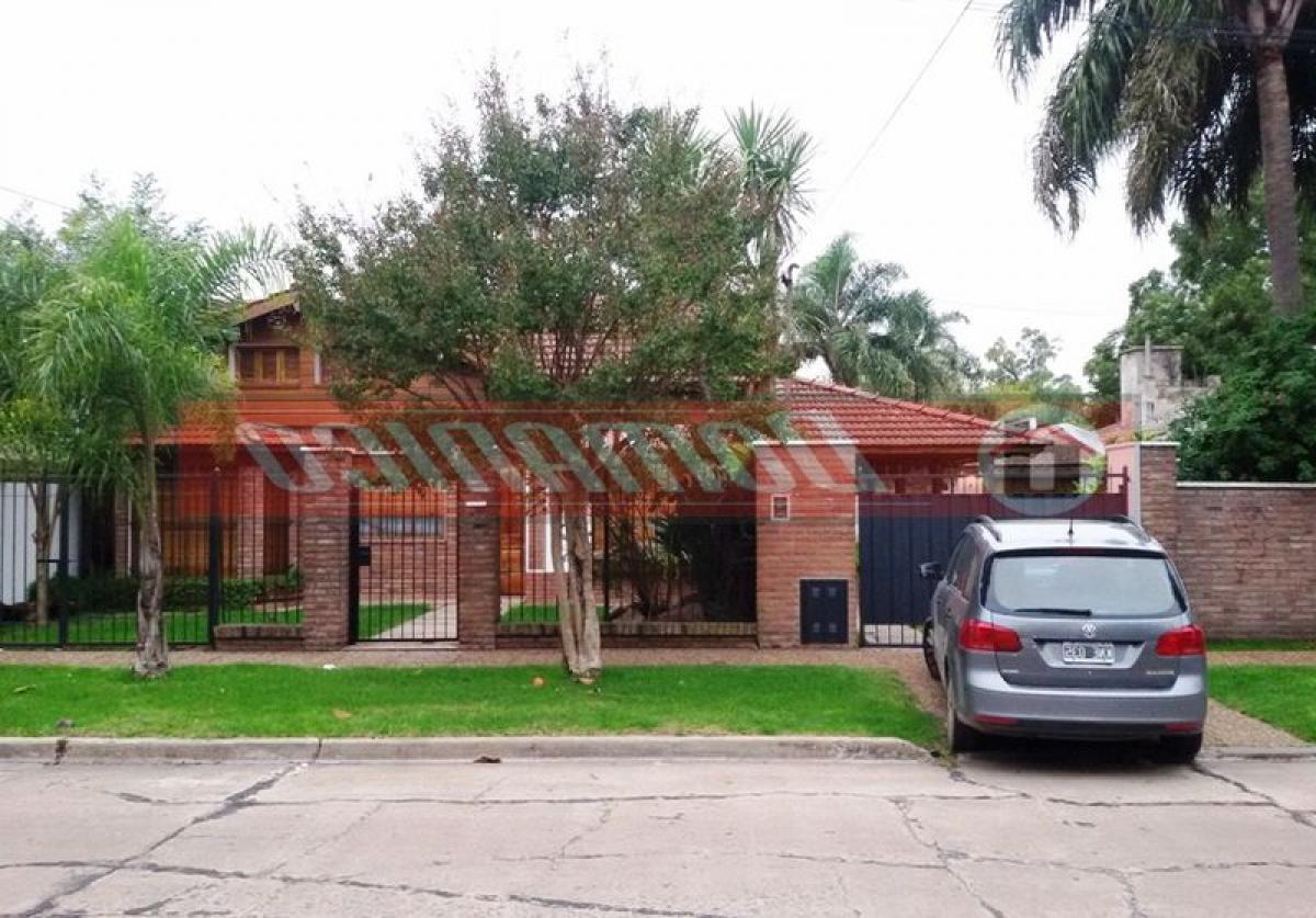 Picture of Home For Sale in Moron, Buenos Aires, Argentina