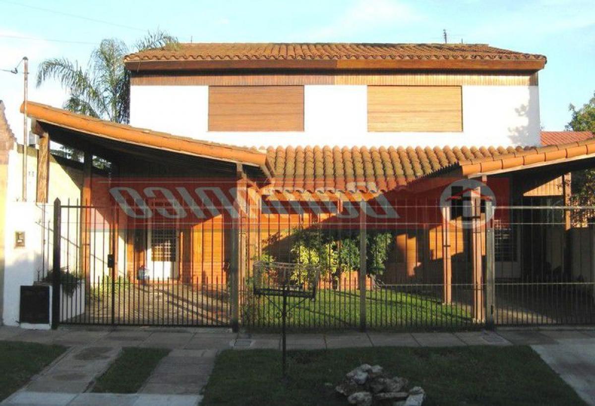Picture of Home For Sale in Moron, Buenos Aires, Argentina