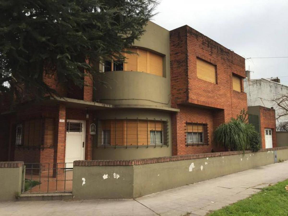 Picture of Home For Sale in Moron, Buenos Aires, Argentina