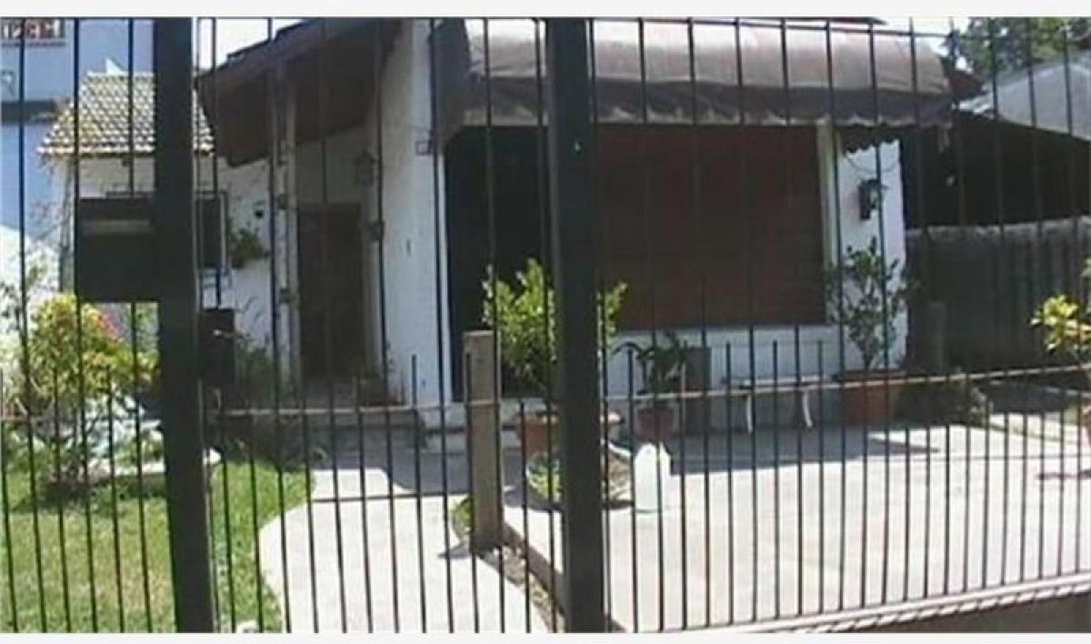 Picture of Home For Sale in Ituzaingo, Buenos Aires, Argentina