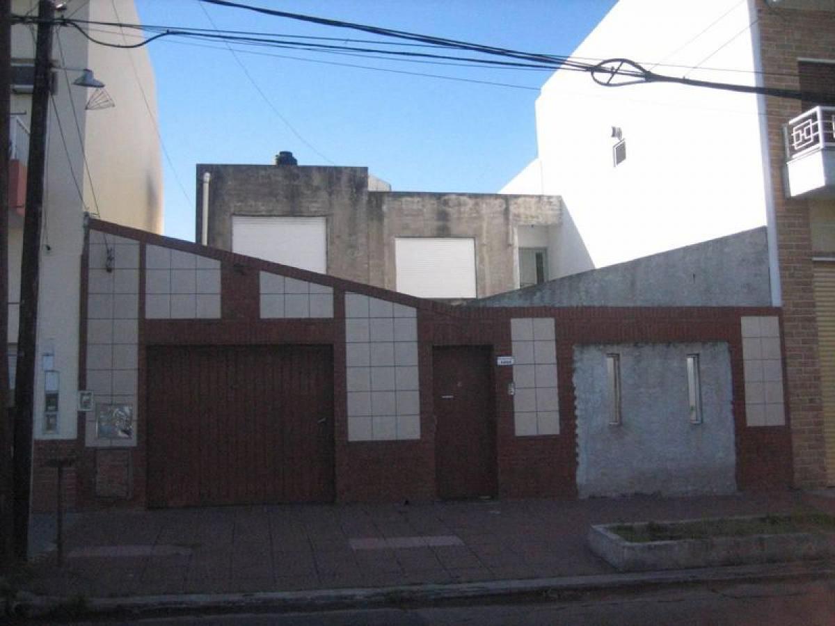 Picture of Home For Sale in Tres De Febrero, Buenos Aires, Argentina