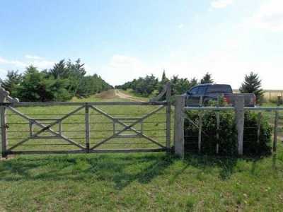 Home For Sale in Tornquist, Argentina