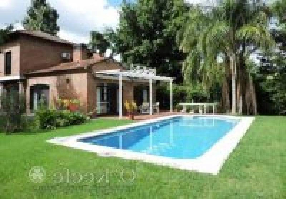 Picture of Home For Sale in Berazategui, Buenos Aires, Argentina