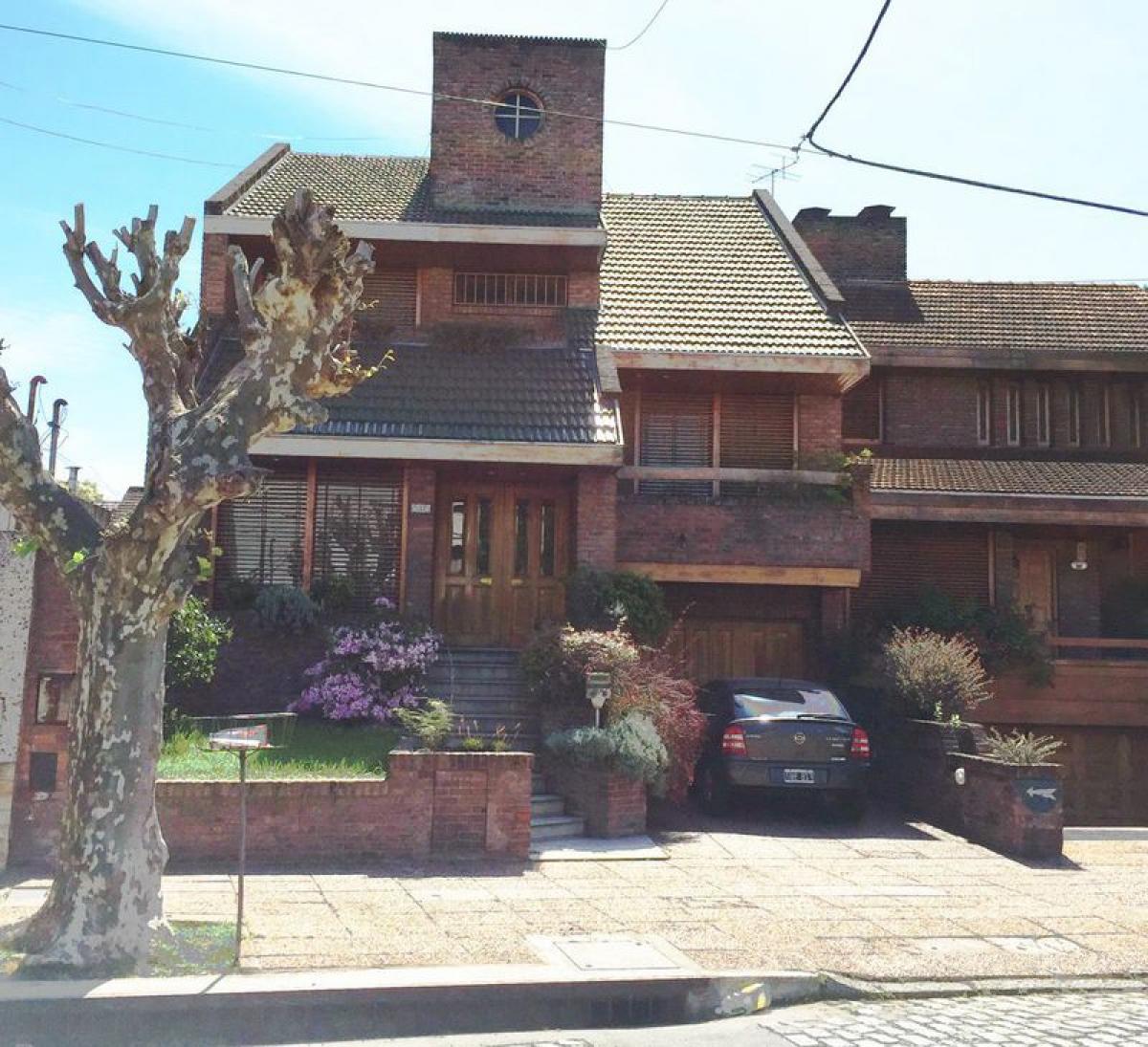 Picture of Home For Sale in La Matanza, Buenos Aires, Argentina