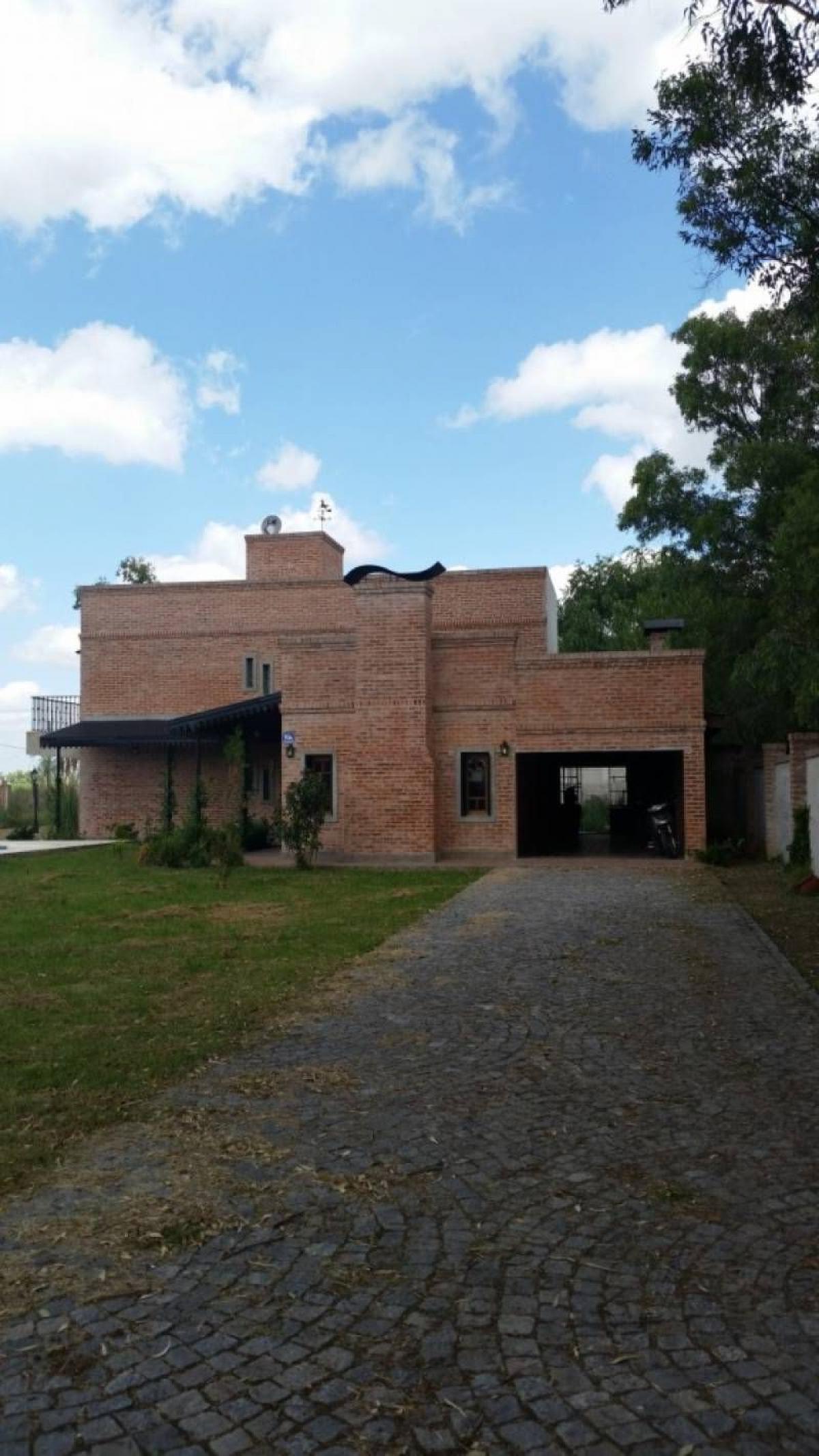 Picture of Farm For Sale in Bs.As. G.B.A. Zona Sur, Buenos Aires, Argentina