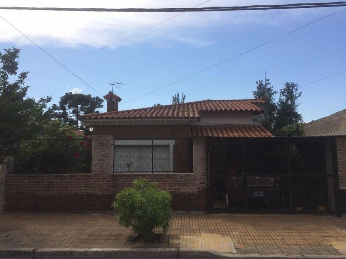 Picture of Home For Sale in Lomas De Zamora, Buenos Aires, Argentina