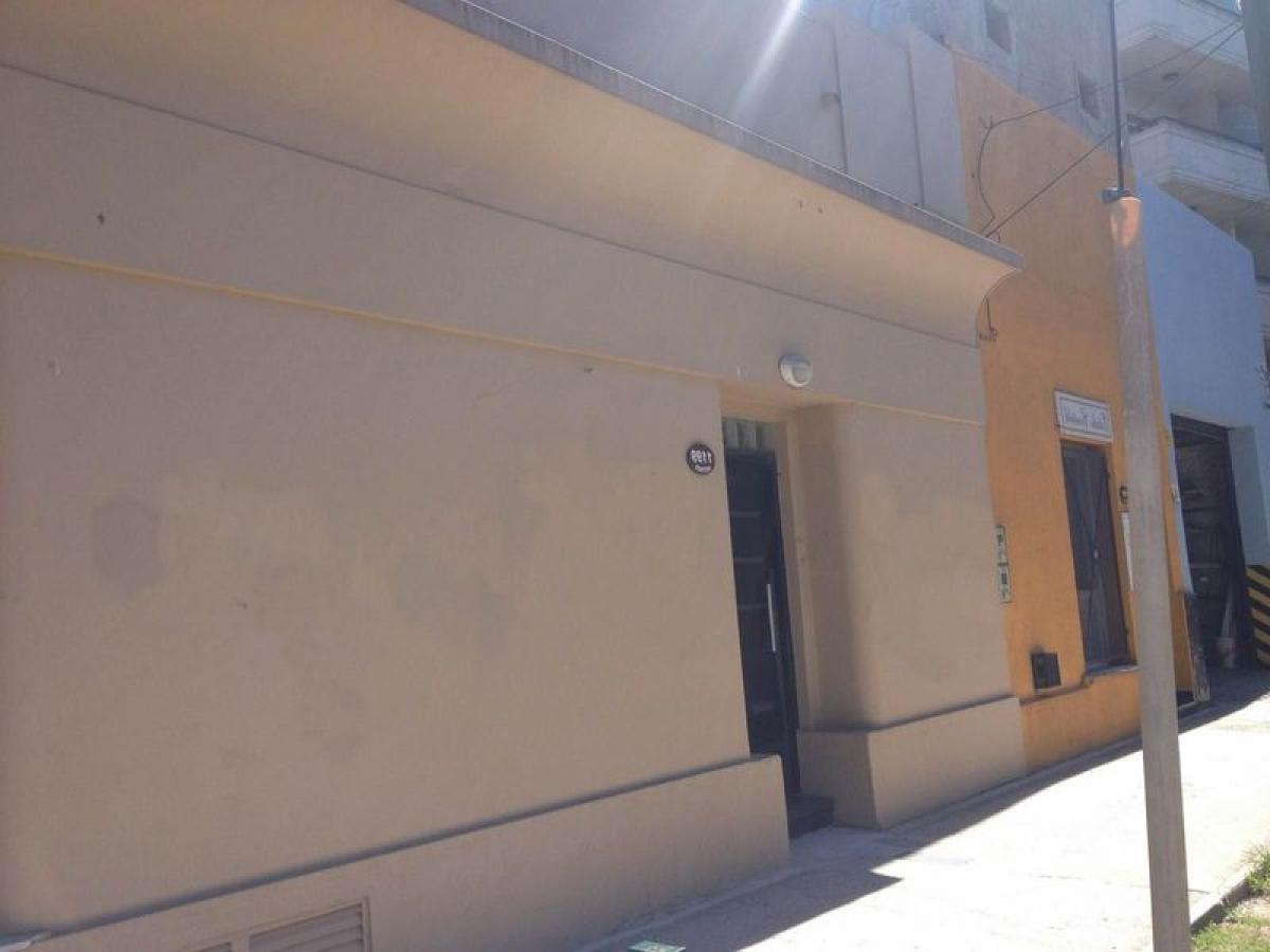 Picture of Office For Sale in Almirante Brown, Distrito Federal, Argentina
