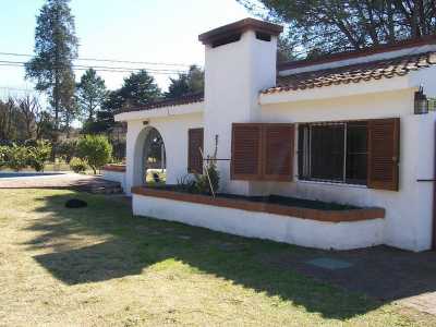 Home For Sale in Exaltacion De La Cruz, Argentina