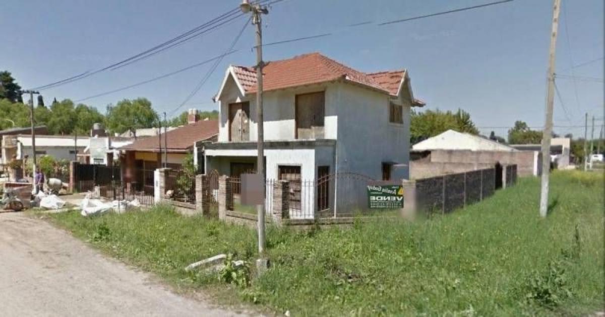 Picture of Home For Sale in Canuelas, Buenos Aires, Argentina