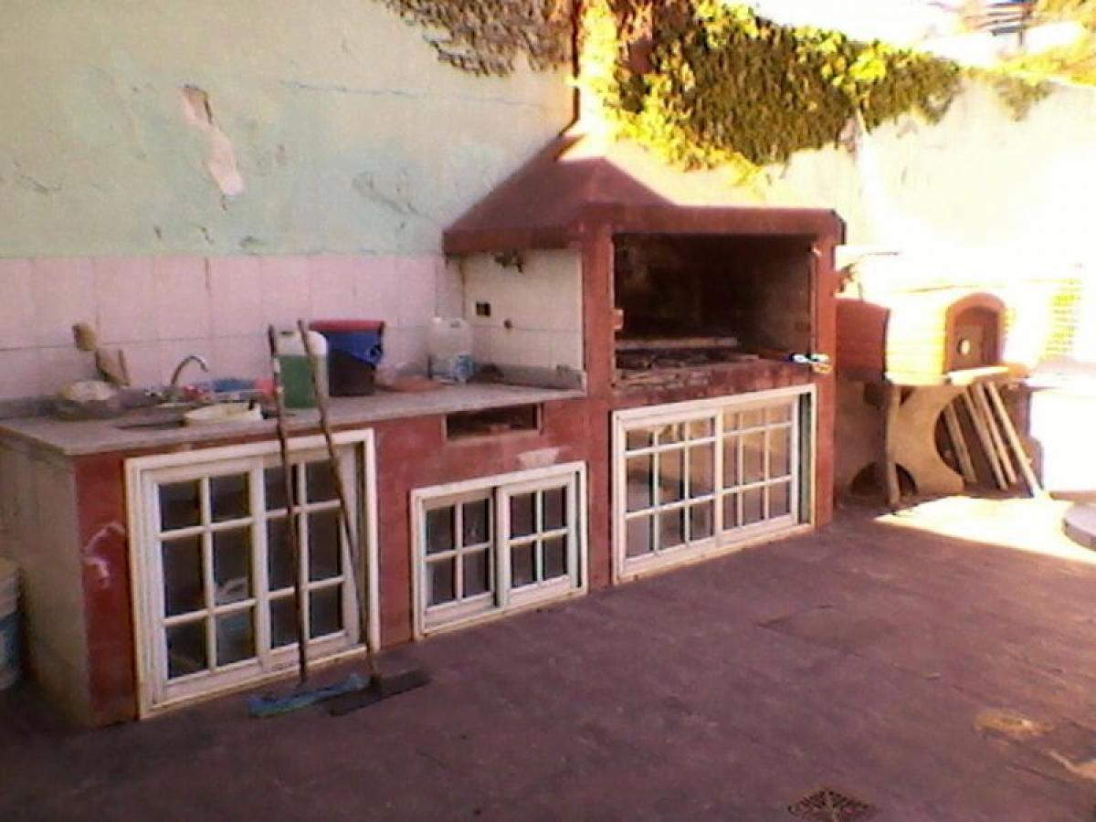 Picture of Home For Sale in Moron, Buenos Aires, Argentina