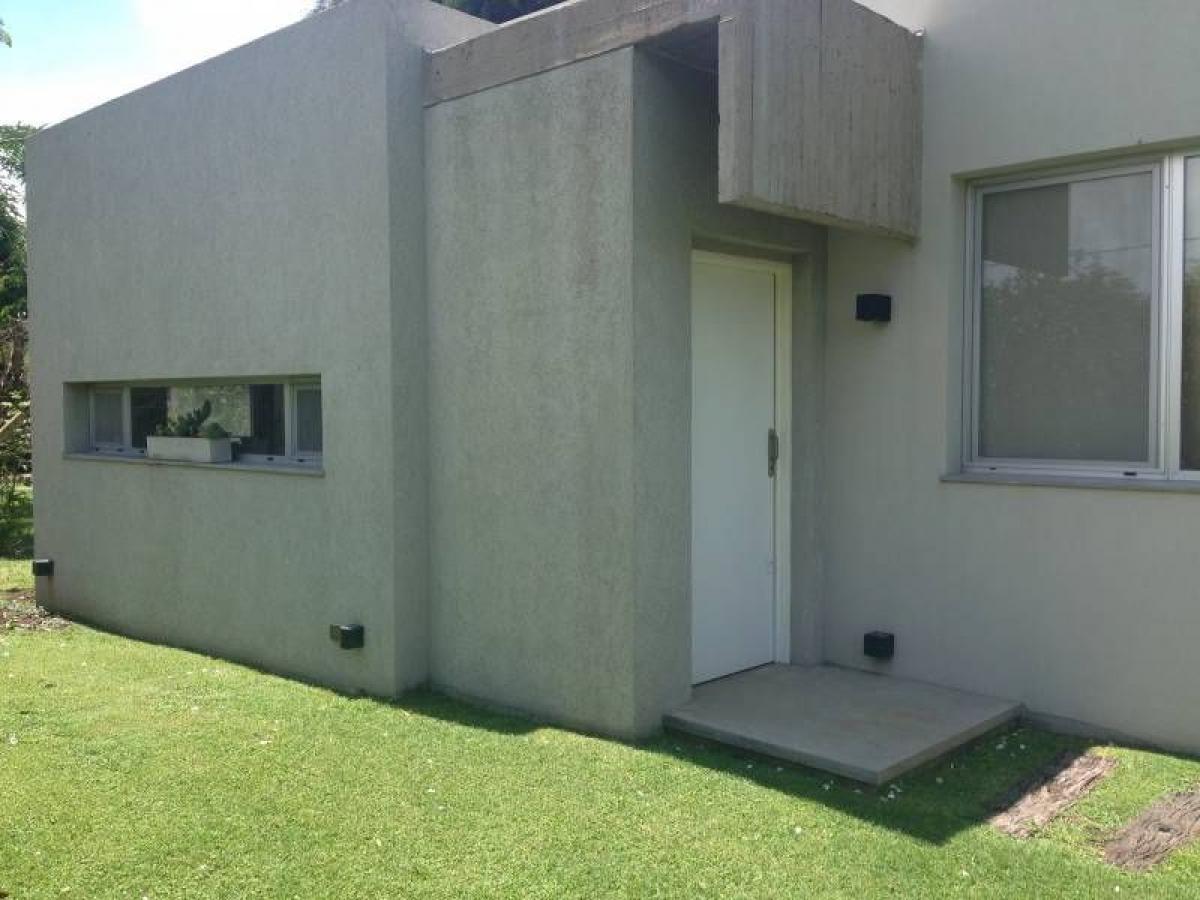 Picture of Home For Sale in Canuelas, Buenos Aires, Argentina