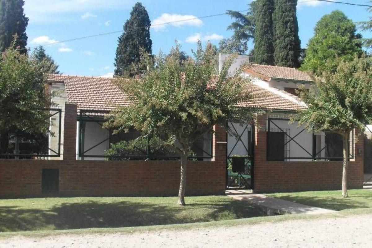 Picture of Home For Sale in Canuelas, Buenos Aires, Argentina