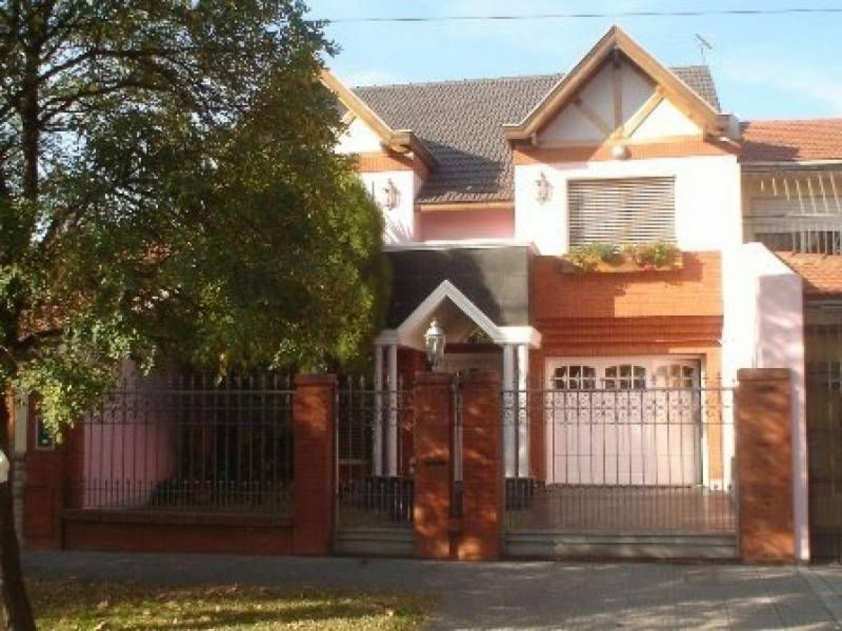 Picture of Home For Sale in Lomas De Zamora, Buenos Aires, Argentina