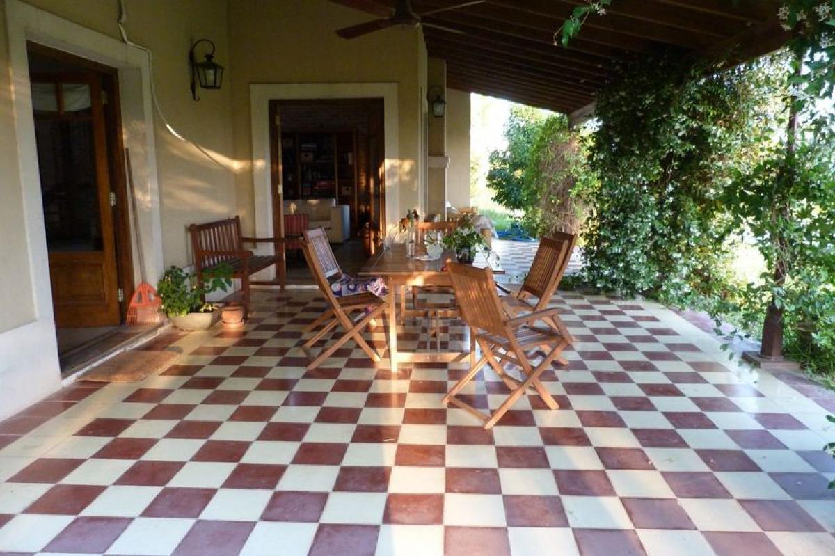 Picture of Home For Sale in Exaltacion De La Cruz, Buenos Aires, Argentina