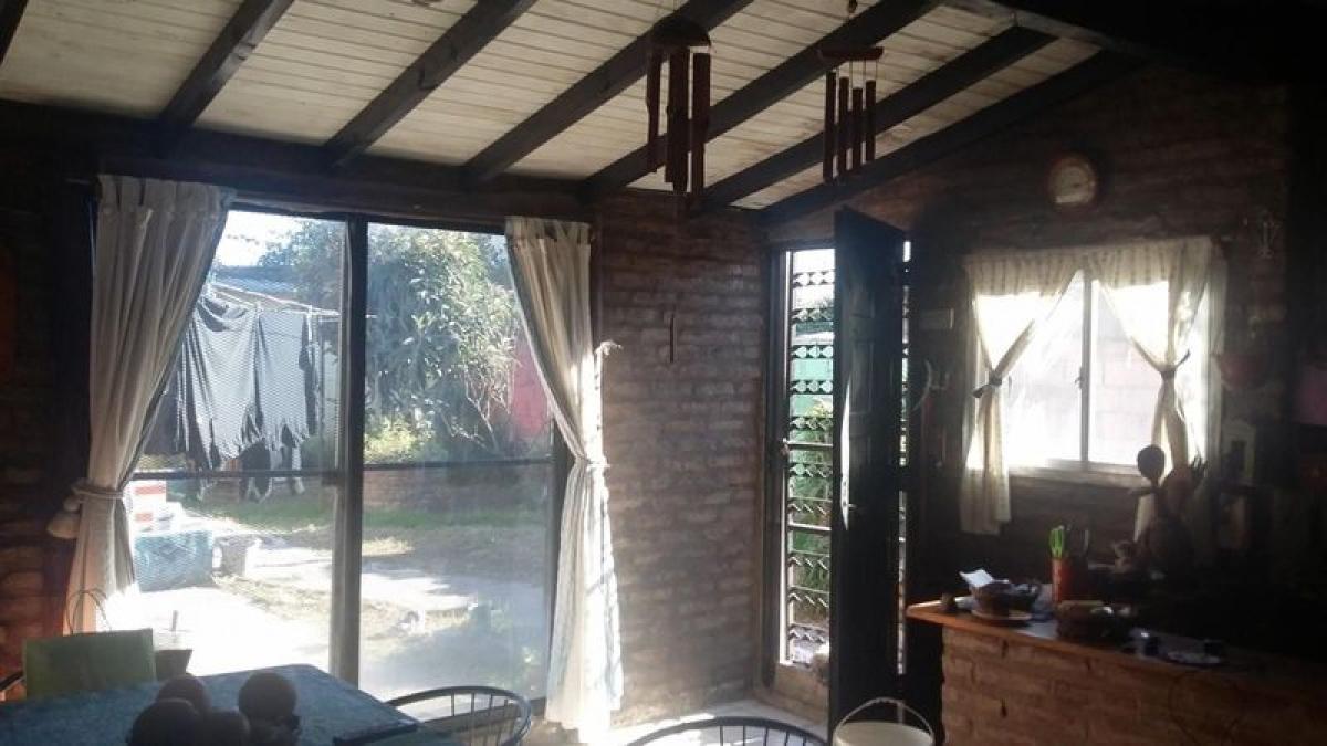 Picture of Home For Sale in Malvinas Argentinas, Buenos Aires, Argentina