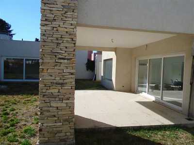 Home For Sale in Coronel Suarez, Argentina