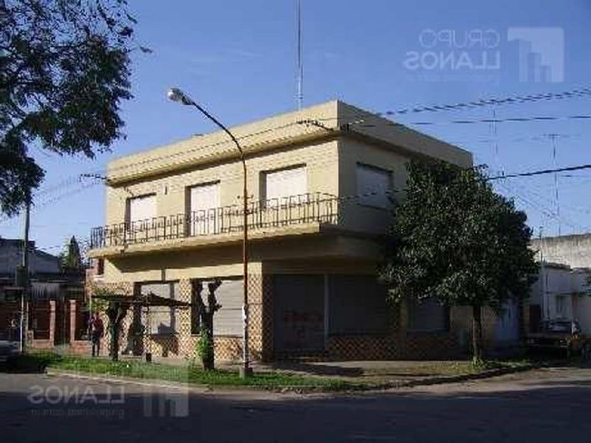 Picture of Home For Sale in Laprida, Buenos Aires, Argentina